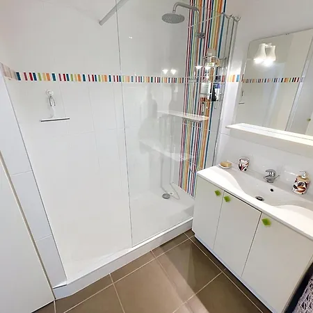 Apartment Pra¨s De La Gare - 4 Pers. - Fr-1-361-579 Granville